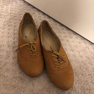 Vintage-Esque Flats
